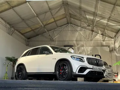 Käytetty Mercedes GLC63 AMG Premium 2018 Valkoinen Farmari