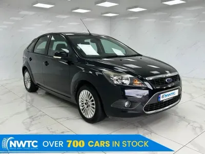 Käytetty Ford Focus Titanium 99 HP (72 kW) 2010 Musta Viistoperä