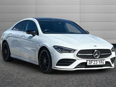 Begagnad Mercedes CLA200 AMG Line Premium Plus 163 HK (119 kW) 2023 Vit Sedan