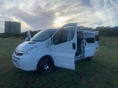 Used Vauxhall Vivaro 115 HP (84 kW) 2008 White MPV