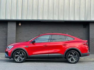 Begagnad Renault Arkana R.S. 2023 Röd SUV