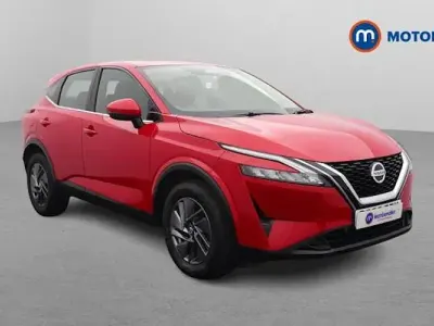 Używany Nissan Qashqai Acenta Premium 158 KM (116 kW) 2022 Czerwony SUV