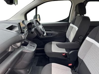 Usado Citroën e-Berlingo 100 kW (136 HP) 2024 Azul Monovolume