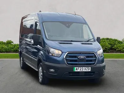 Used Ford E-Transit Trend 135 kW (184 HP) 2023 Blue Van