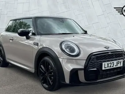 Używany Mini Cooper Hatch 134 KM (98 kW) 2023 Szary Hatchback
