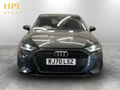 Usado Audi A3 Sportback Design 110 CV (80 kW) 2020 Gris Utilitario