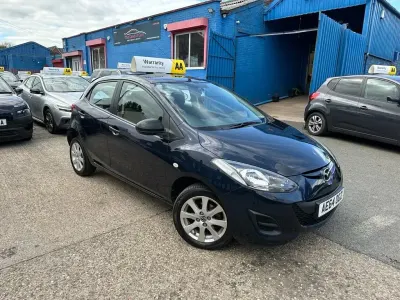 Used Mazda 2 2014 Blue Hatchback