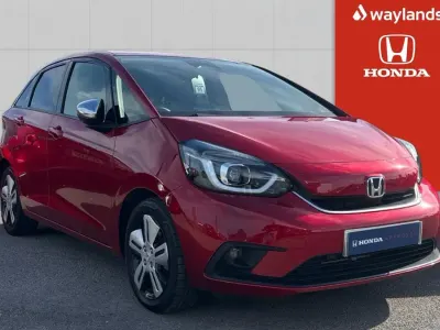 Used Honda Jazz Hybrid 109 HP (80 kW) 2020 Red Hatchback