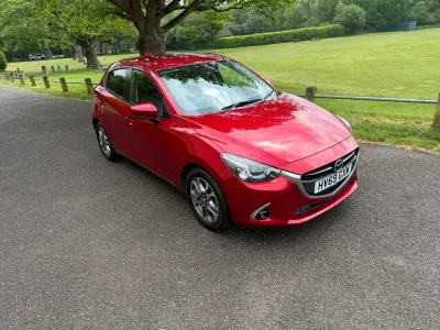 Używany Mazda 2 Inclusive 2019 Czerwony Hatchback