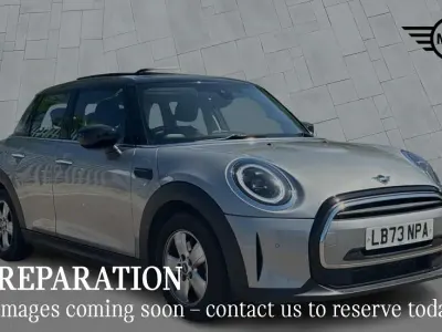 Begagnad Mini Cooper Classic 134 HK (98 kW) 2023 Silver Halvkombi