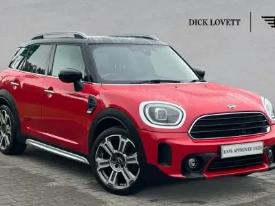 Usado Mini Cooper Countryman Exclusive 134 CV (98 kW) 2023 Rojo SUV