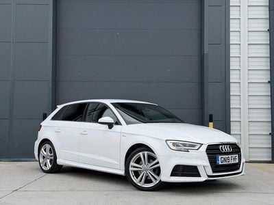 Used Audi A3 Sportback S-Line 150 HP (110 kW) 2019 White Hatchback