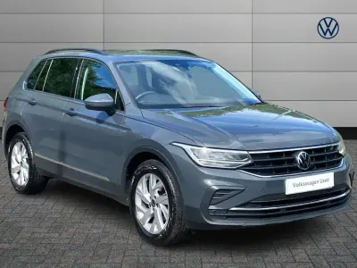 Używany VW Tiguan Life 150 KM (110 kW) 2023 Szary SUV