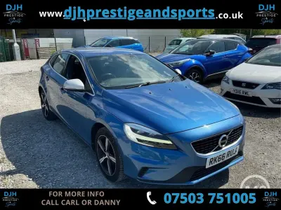 Begagnad Volvo V40 R-Design 120 HK (88 kW) 2016 Blå Halvkombi