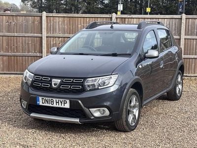 Used Dacia Sandero Lauréate 90 HP (66 kW) 2018 Grey Hatchback