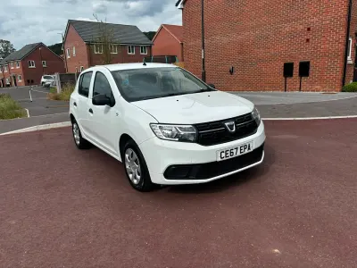 Used Dacia Sandero Ambiance 90 HP (66 kW) 2017 White Hatchback