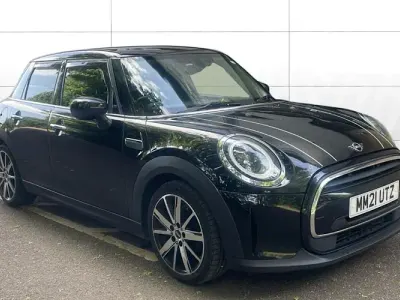 Used Mini Cooper Classic 136 HP (100 kW) 2021 Black Hatchback
