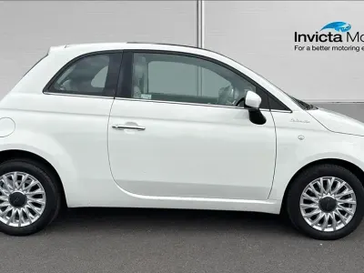 Używany Fiat 500 Dolcevita 70 KM (51 kW) 2022 Biały Hatchback