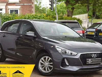 Begagnad Hyundai i30 120 HK (88 kW) 2020 Halvkombi