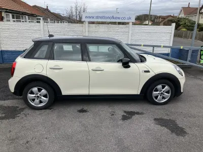Used Mini Cooper Classic 136 HP (100 kW) 2019 White Hatchback