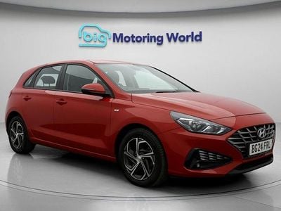 Used Hyundai i30 SE 118 HP (86 kW) 2024 Red Hatchback