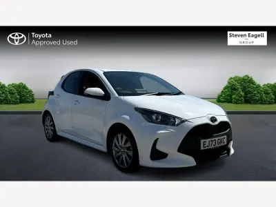 Used Toyota Yaris Hybrid 2023 White Hatchback