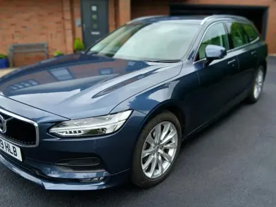 Second-hand Volvo V90 Momentum 2019 Albastru Break