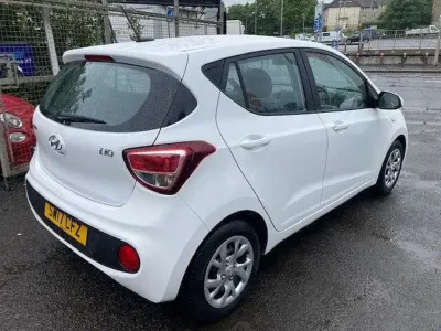 Used Hyundai i10 SE 66 HP (48 kW) 2017 White Hatchback