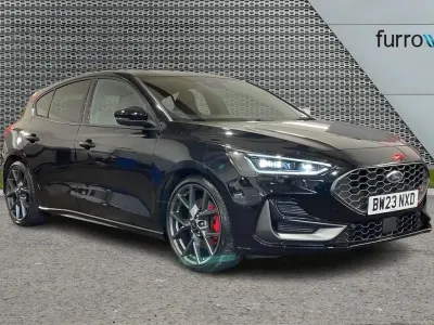 Used Ford Focus ST 280 HP (205 kW) 2023 Black Hatchback