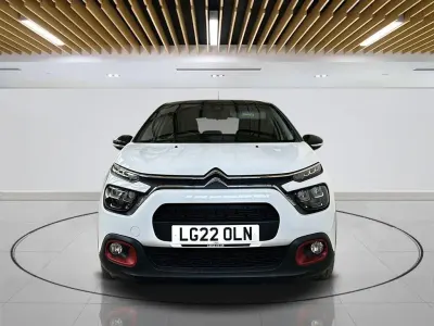 Używany Citroën C3 PureTech 83 KM (61 kW) 2022 Biały Hatchback