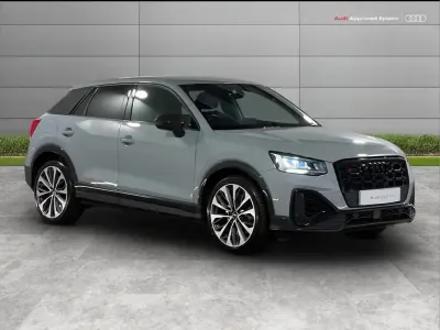 Usado Audi SQ2 Black Edition 300 HP (220 kW) 2023 Cinzento SUV