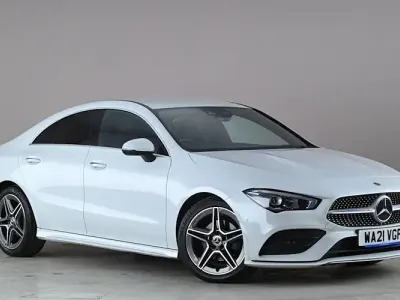 Begagnad Mercedes CLA180 AMG Line Premium 136 HK (100 kW) 2021 Vit Sedan