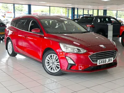 Used Ford Focus Titanium 125 HP (91 kW) 2018 Red Estate