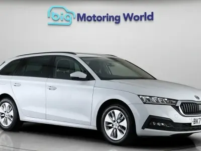 Begagnad Skoda Octavia SE Technology 110 HK (80 kW) 2022 Vit Kombi