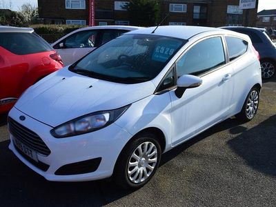 Used Ford Fiesta Style 82 HP (60 kW) 2013 White Hatchback