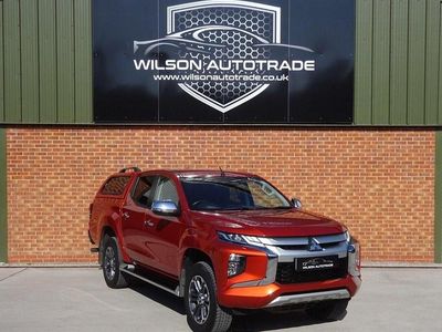 Used Mitsubishi L200 150 HP (110 kW) 2019 Orange Pickup