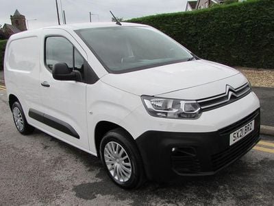 Used Citroën Berlingo 75 HP (55 kW) 2021 White MPV