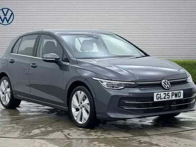 Second-hand VW Golf VIII Style 150 CP (110 kW) 2025 Gri Hatchback