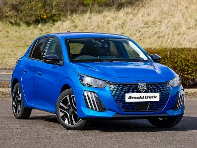 Neu Peugeot 208 Allure 101 PS (74 kW) 2026 Blau Kleinwagen