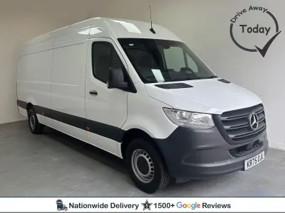 Usado Mercedes Sprinter 150 HP (110 kW) 2025 Branco Van