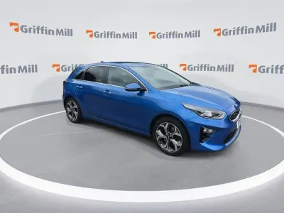 Usado Kia Ceed 138 HP (101 kW) 2019 Azul Citadino