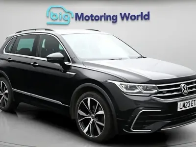 Usado VW Tiguan R-line 150 CV (110 kW) 2023 Negro SUV