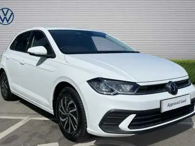 Used VW Polo Life 95 HP (69 kW) 2023 Pure white Hatchback
