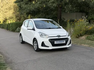 Used Hyundai i10 SE 66 HP (48 kW) 2017 White Hatchback