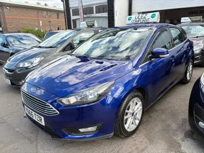 Używany Ford Focus Zetec 2016 Niebieski Hatchback