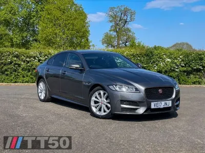 Gebraucht Jaguar XF R-Sport 180 PS (132 kW) 2017 Grau Limousine