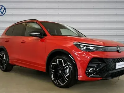 Used VW Tiguan R-line 150 HP (110 kW) 2025 Red SUV
