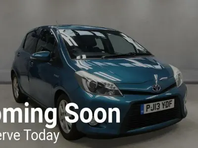 Used Toyota Yaris T4 101 HP (74 kW) 2013 Blue Hatchback