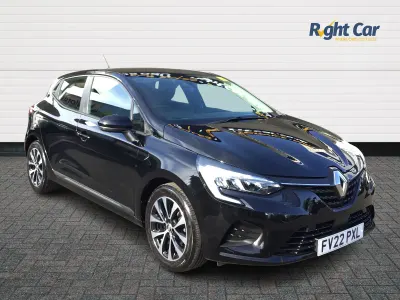 Used Renault Clio Iconic 90 HP (66 kW) 2022 Diamond black  Hatchback