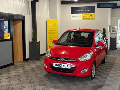 Used Hyundai i10 Active 86 HP (63 kW) 2012 Red Hatchback
